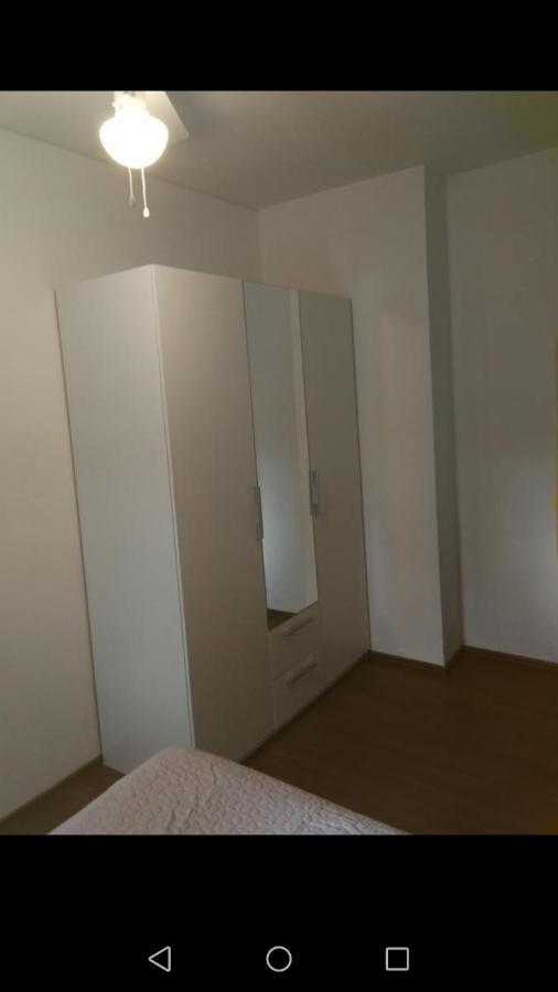 Apartment Luka โตรกีร์ ภายนอก รูปภาพ