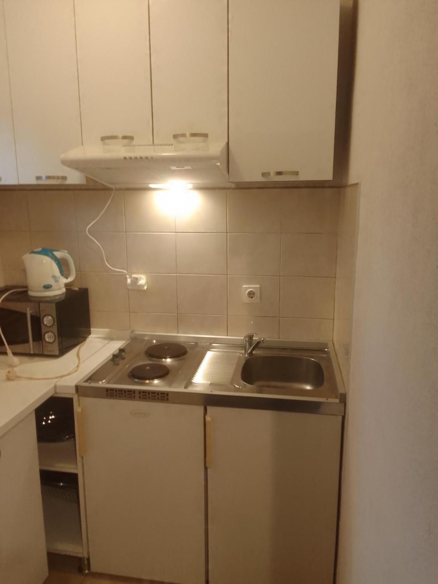 Apartment Luka โตรกีร์ ภายนอก รูปภาพ