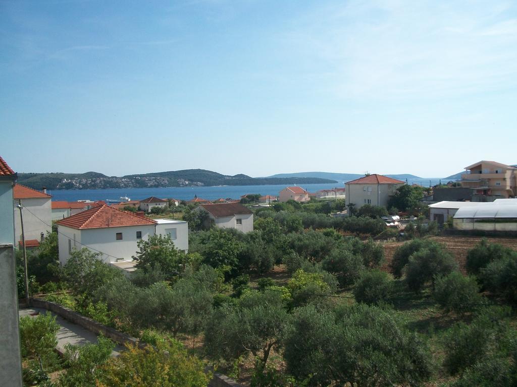 Apartment Luka โตรกีร์ ภายนอก รูปภาพ